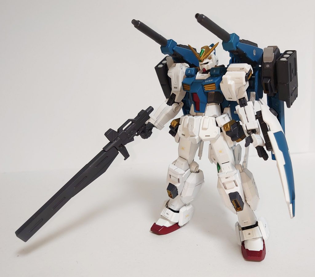 正面です。ガンダムヘッドはスターバーニングをベースに削り出したものです