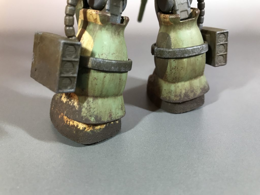 足元に泥をあしらいました。何かわざとらしくてまだまだ修行が足らないです。