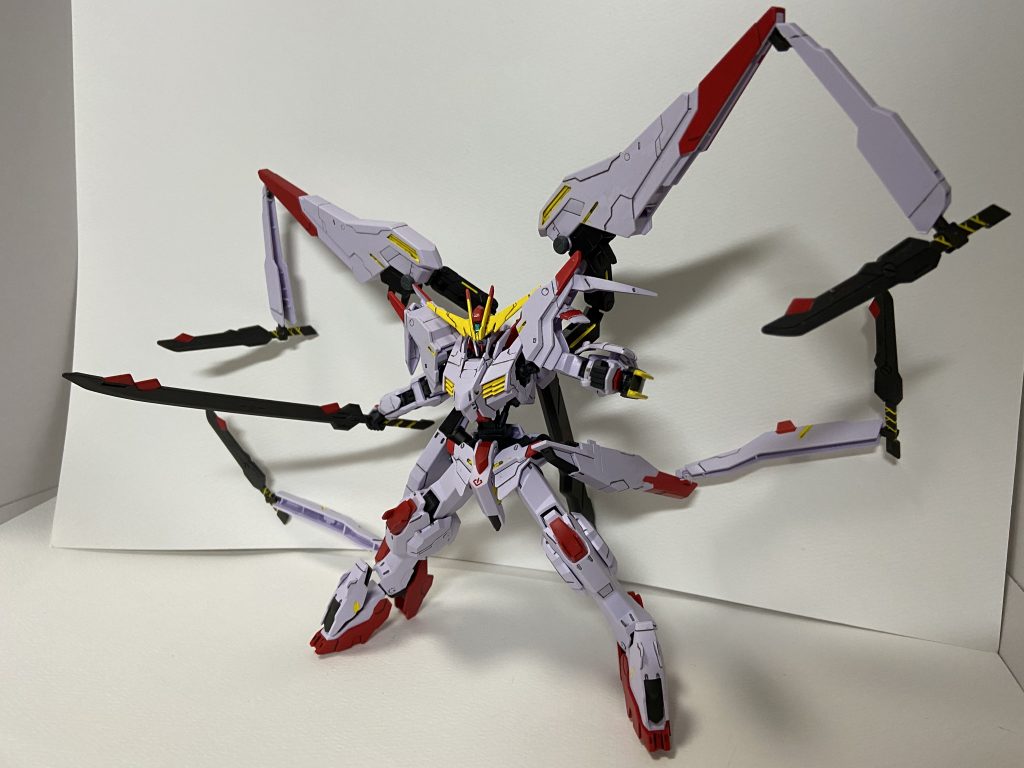 サブアームフル展開
小太刀も筆塗りしました
塗るとメリハリついていいですね