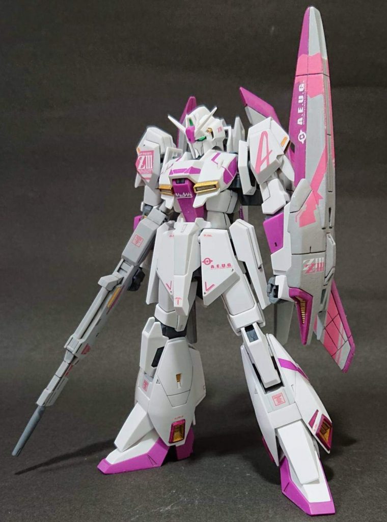 G.B.T限定&プレバンキットとという無駄に豪華な機体となりました。
この頃、作るキットは全て部分塗装しかしなかったので、実に勿体なかったと今は後悔しています。