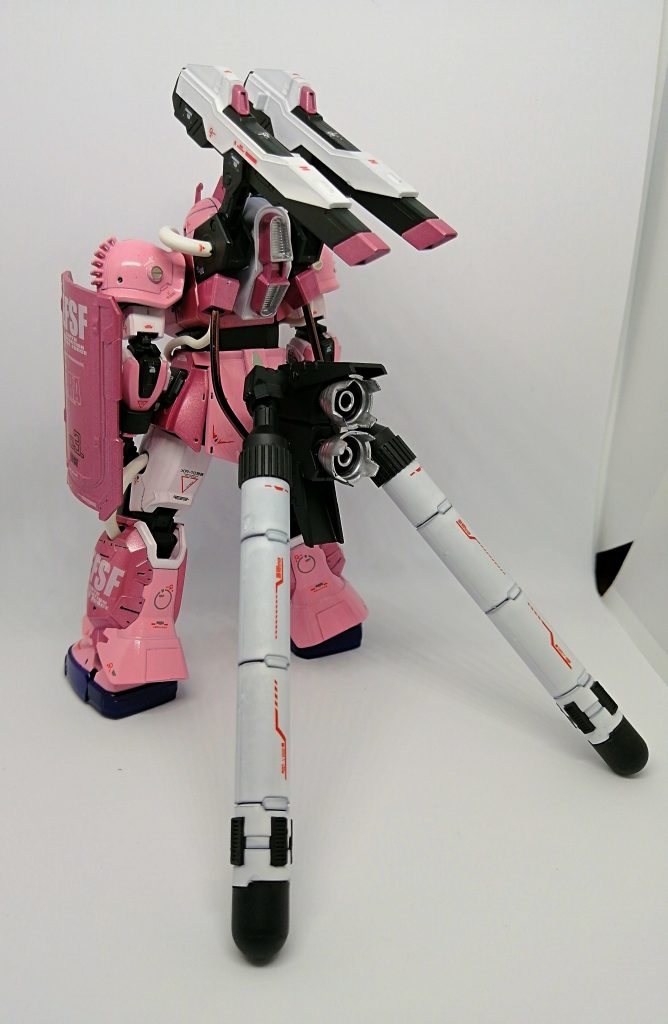 タンクとバックパック、本体と連結させてます。