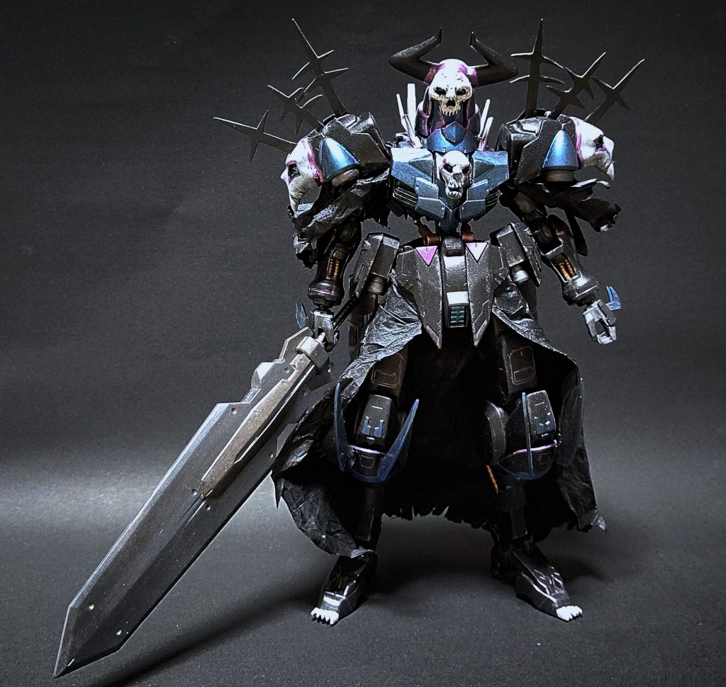 実は2、3年前の昔の作品だったので塗装が筆塗りなのがキツイですね…