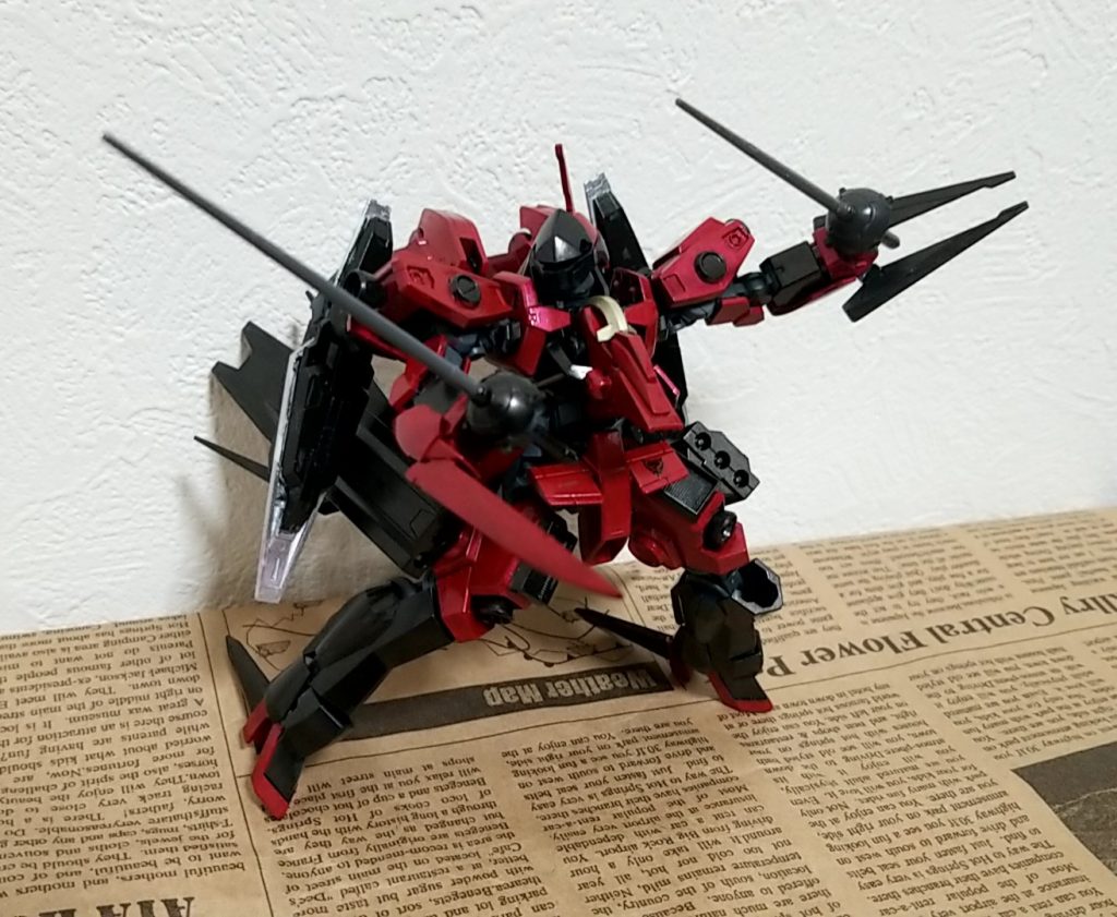 バーストサーベル
先の反乱において、ヴィダールとして暗躍していたガエリオボードウィンが駆っていた「ガンダムヴィダール」の武装
キマリスヴィダールに換装する際にヴィダールの武装や装甲はそのまま保管されていたらしく、それを用いた
2振りあったので二刀流として使用でき、手数は増えたが予備のサーベルの消費は速くなった