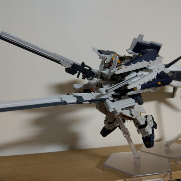 ヘイズル・ラー第2形態　クルーザーモード