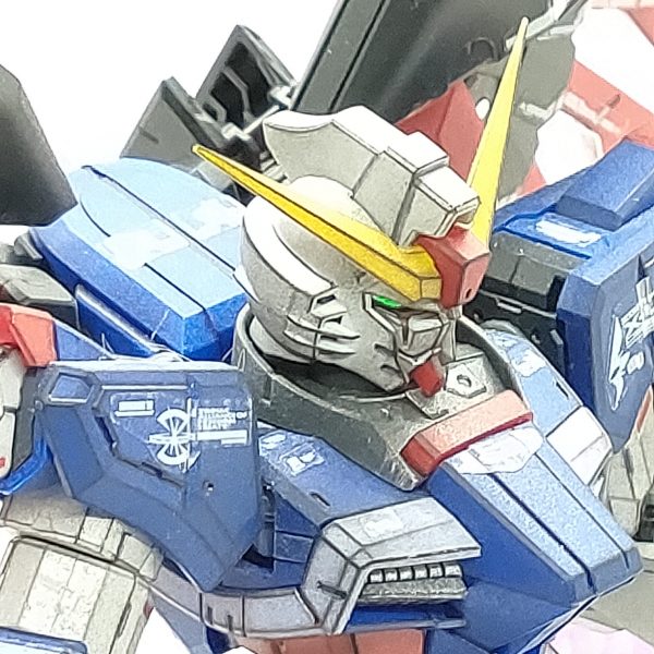 デスティニーガンダム