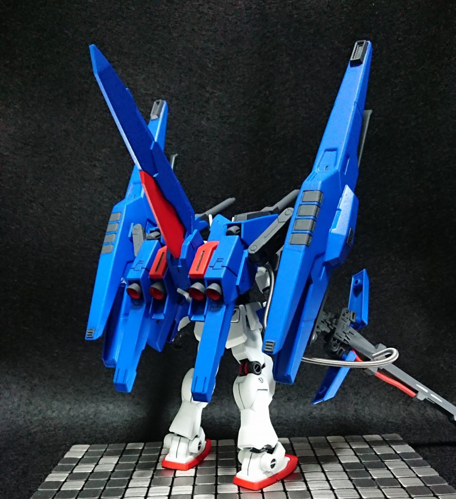 ライトニングバックウエポンシステムMk-Ⅱを基部にしてGNアーチャーのバインダーを接続してあります。