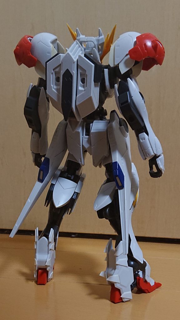 膝からスネまでのラインがお気に入りです。