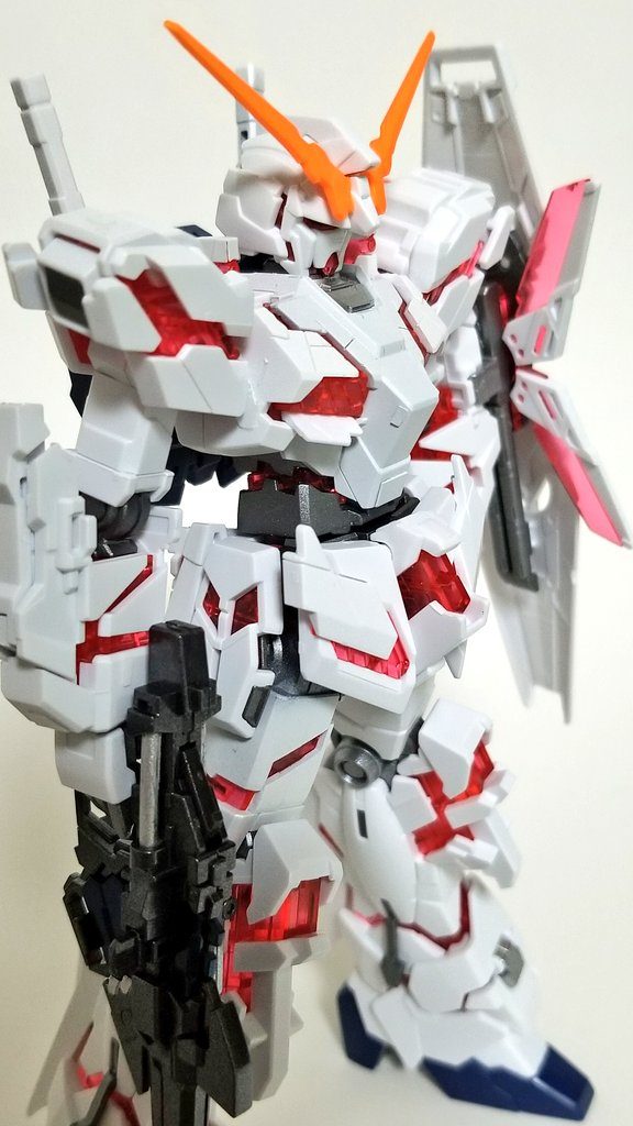 HGユニコーンガンダム–2枚目/制作者：ちょむ