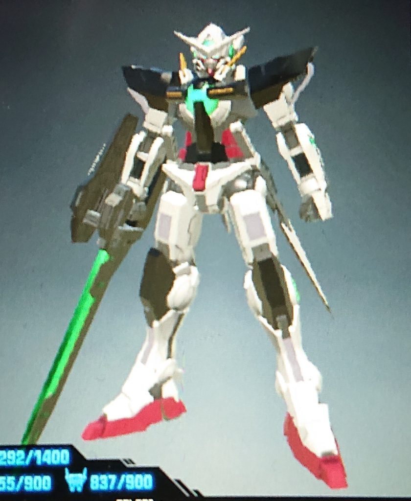 カラーリングはガンダムブレイカー3である程度イメージしておきました。