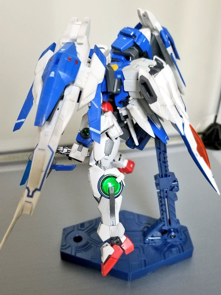 ダブルオーガンダム–4枚目/制作者：ちょむ