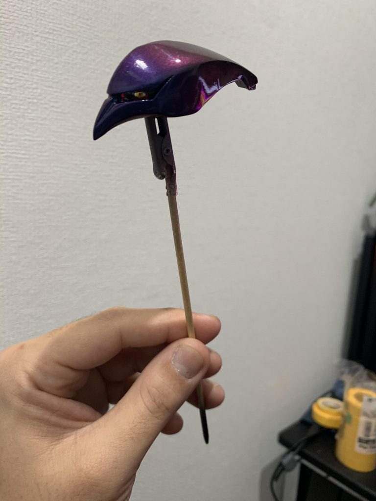 全体的に紫っぽく見えます
光が当たるとやや赤色っぽくみえてとてもGood