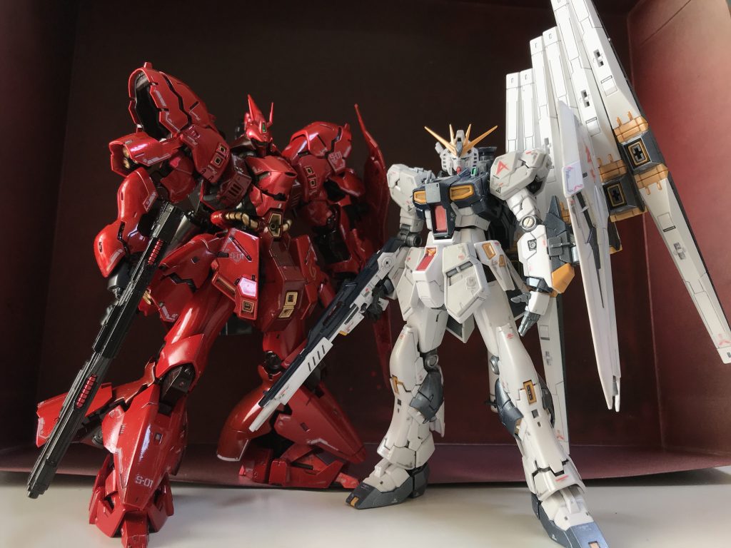 νガンダムを作ったらサザビーも作りたくなり、さらに燃え上がり…