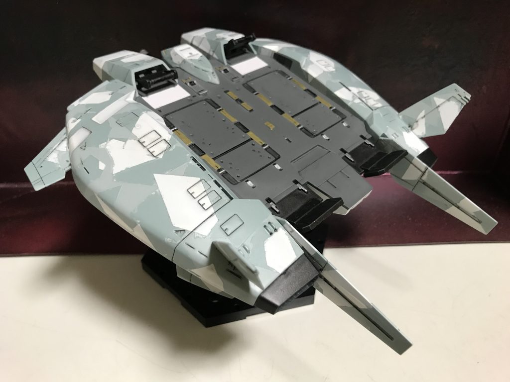 ジェスタやバンシィを載せて遊ぶために作りました。