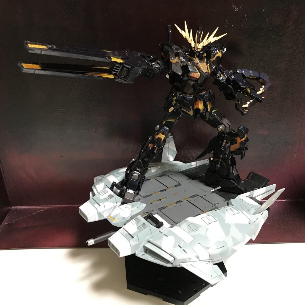 ベース・ジャバーに乗せてエピソード5のワンシーンも再現して遊んでいます(^^)