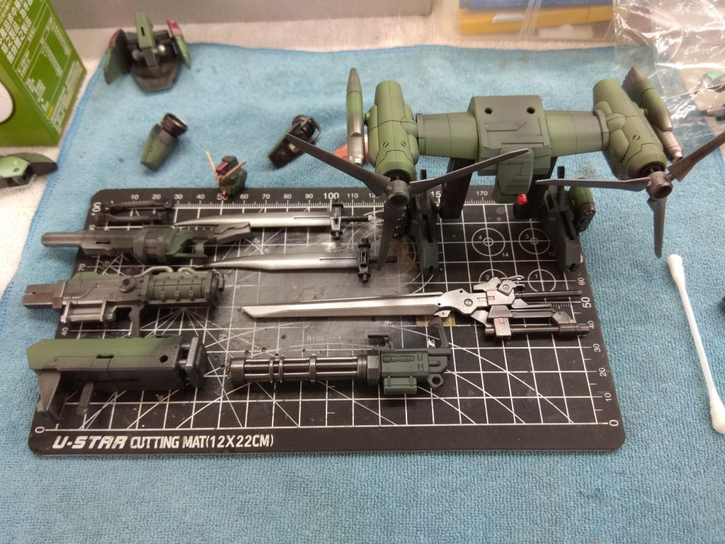 同時期で塗装したおまけウェポンパーツ。
当時。LINEでこの写真をお客様に知らせた頃、お客様も大興奮のようでしたwww