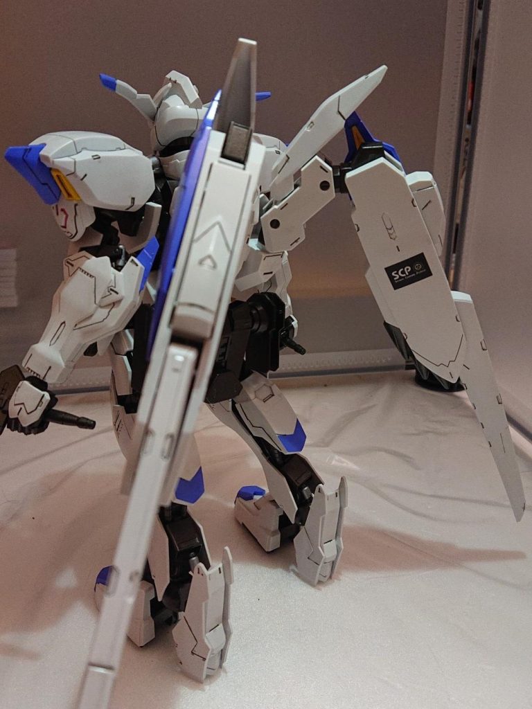 ガンダムバエル 財団仕様–2枚目/制作者：しょうとく