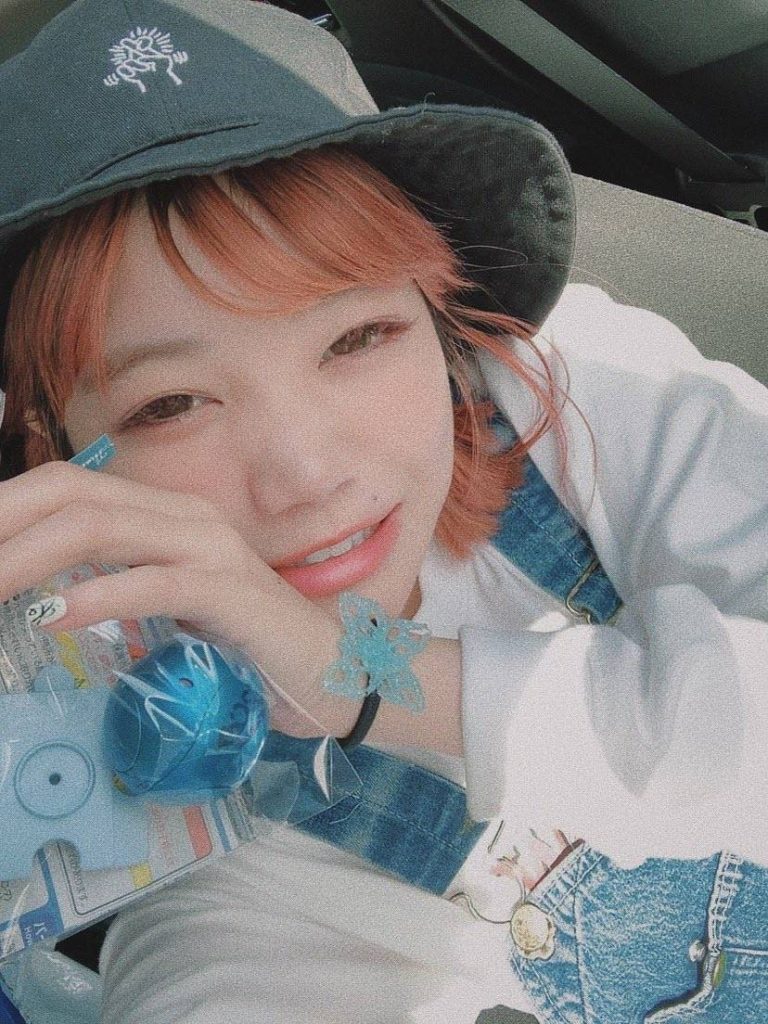 セントチヒロ・チッチさんにだけ直接手渡ししました😆
他のメンバーの分も渡したので、全員に渡してくれたと思います☺
背中には各メンバーの名前と日付のデカールも貼ってあります😁