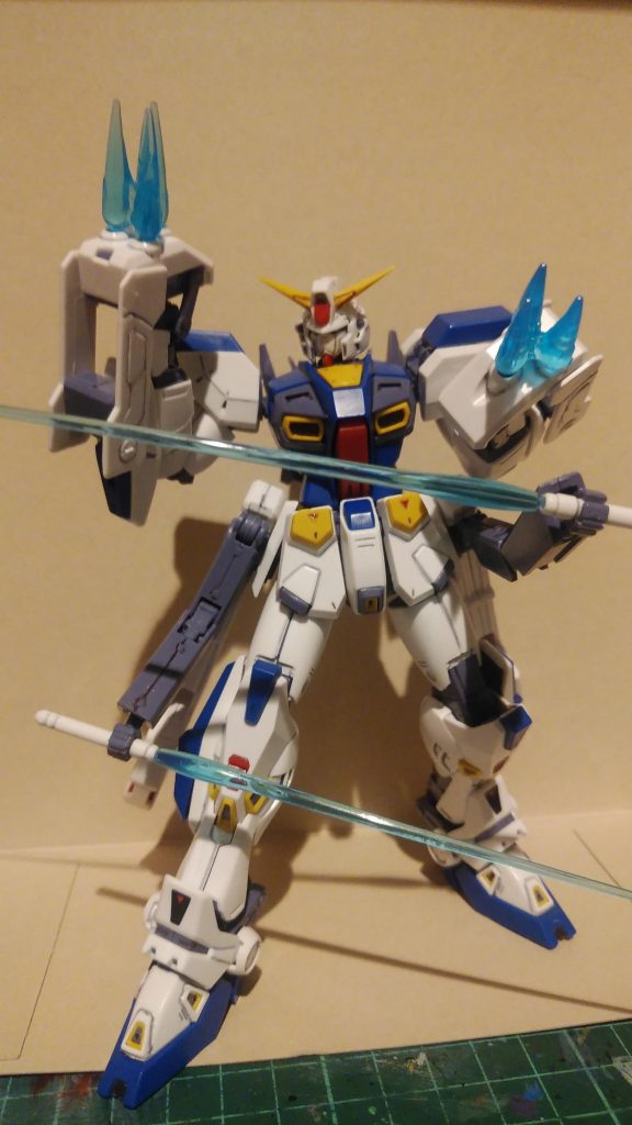 Fタイプ、サーベルを持たせる所がポロリしやすいので付けるのに苦労しました。