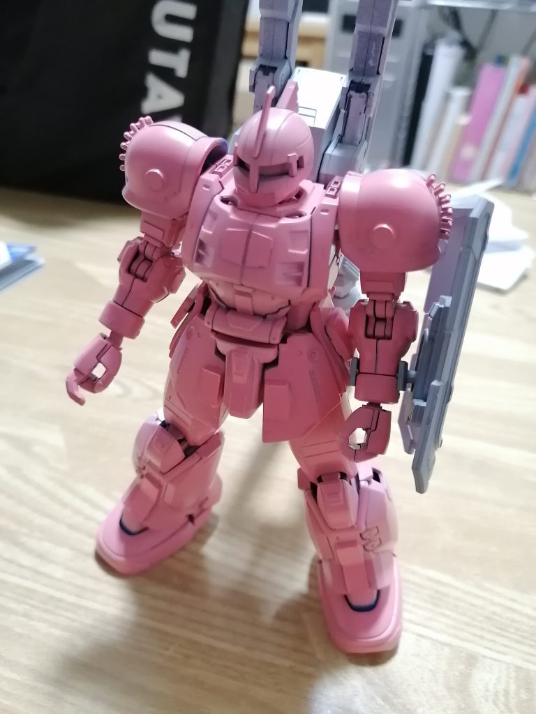 ピンクサフを吹きました、ここから一気に塗装！