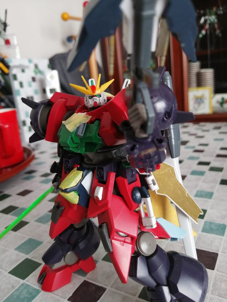 制作段階の画像はあまり残していませんでしたね…。ご覧のように、ほぼほぼオーガ刃-Xです。元々のキットが特徴的でしたが、そこから更に特徴的なパーツを移植すると随分イメージが変わるんだな……と勉強になりました。細かいところはかなりサボりましたが、「美しく仕上げること」よりも「イメージを速く形にすること」を優先するのはいつも通り。