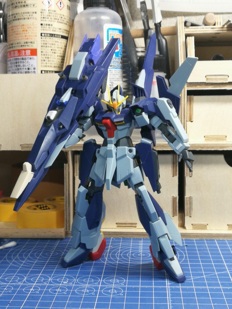 製作中の画像です。
足のヒール型の改造にジャンクにあった旧MGゼータの足を使用しました。