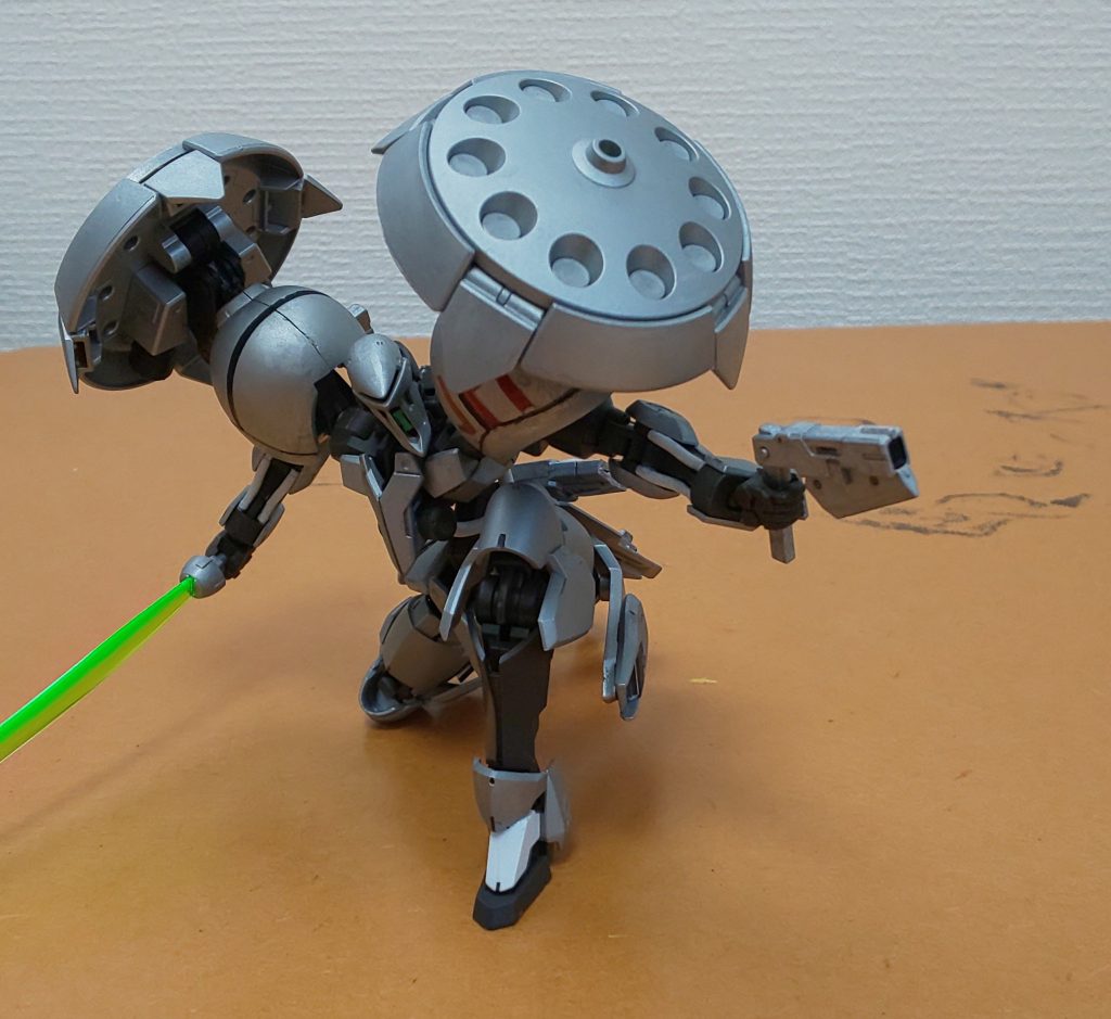 ビームピストル。ケルディムから流用しました。さすがに射撃武器なしはキツイので。