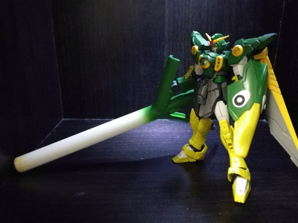 ネギに見えますかね。ネギ型バスターランチャー作りたかっただけなんですけどね