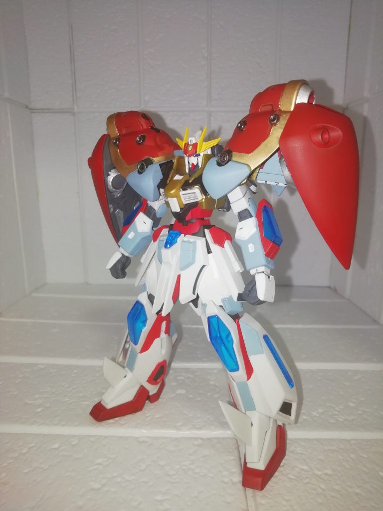 まずは素立ちで。3人の乗り手のパーソナルカラーを組み合わせて塗装したんですが、中々大変でした…。