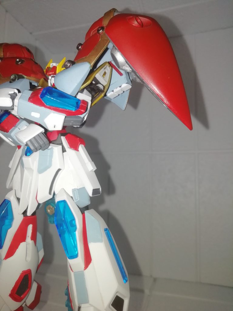 ほぼジャンクになってしまっていたHGヘビアEWの脚のミサイルポッドを真ん中で切断し、棒軸を取り付けてはめました！