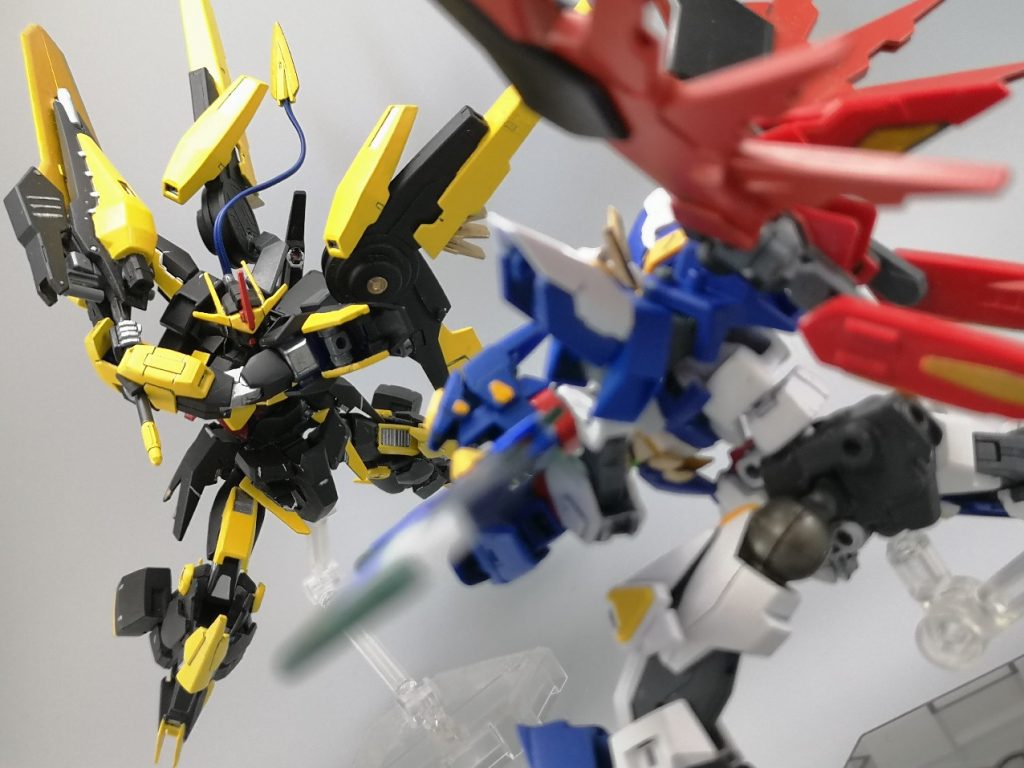 うちのディザイアガンダムとパシャリ、ブンドドがはかどります
実はこの二体は改造事情的な意味でとても深い関係ですが・・・詳しくは動画にてご覧ください
以上がガンダムAGE-AXことアルファクスです、AGE-FXは再販があっても希少なガンプラですが、また買えたら改造したいですね・・・次はドルゴラモン風なのも作りたいですし
なおアルファクスの動画は現在以下のURLにて公開していますのでこちらもよろしくお願いします、私もしゃべるし動きますよ!
以上もちぞら模型店でした!
https://www.youtube.com/watch?v=6zhU-PVnZhU