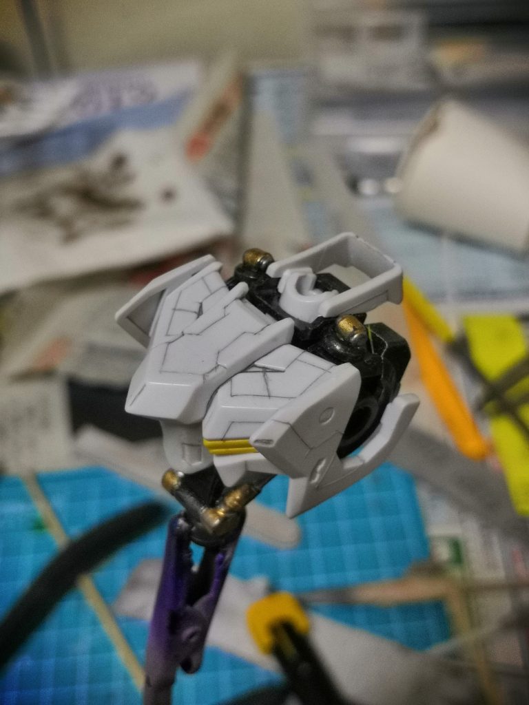 パネルラインは全て細工用の刃をつけた
カッターナイフで入れました。