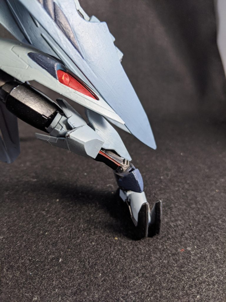 足首と青い部分との2カ所で稼働する為接地がかなり安定しています