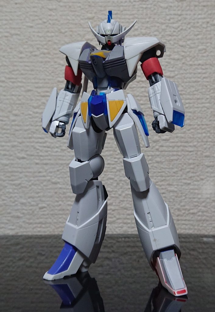 とさかをクリアランナーで自作。肘パーツが割れたのでパワードアームズパワーダーに変更。首など細部を微調整。