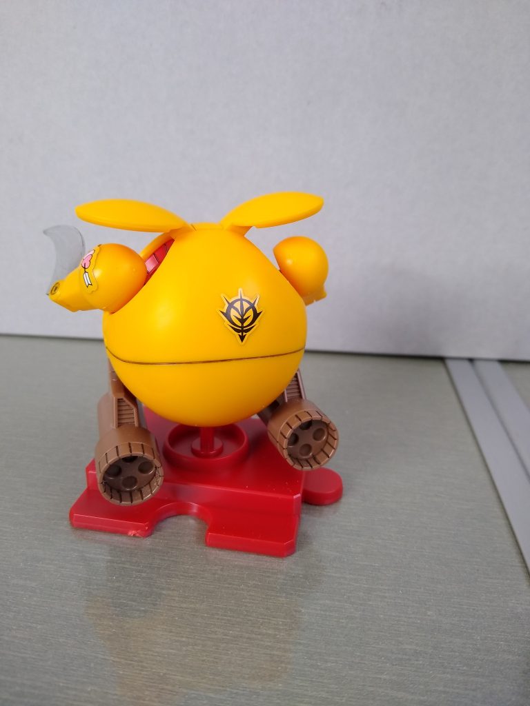 後ろ姿がキュートであります。