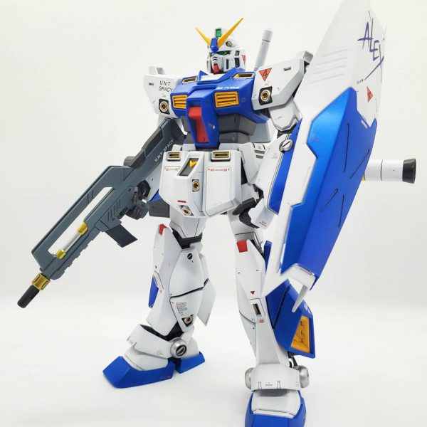 ガンダムNT-1 アレックス