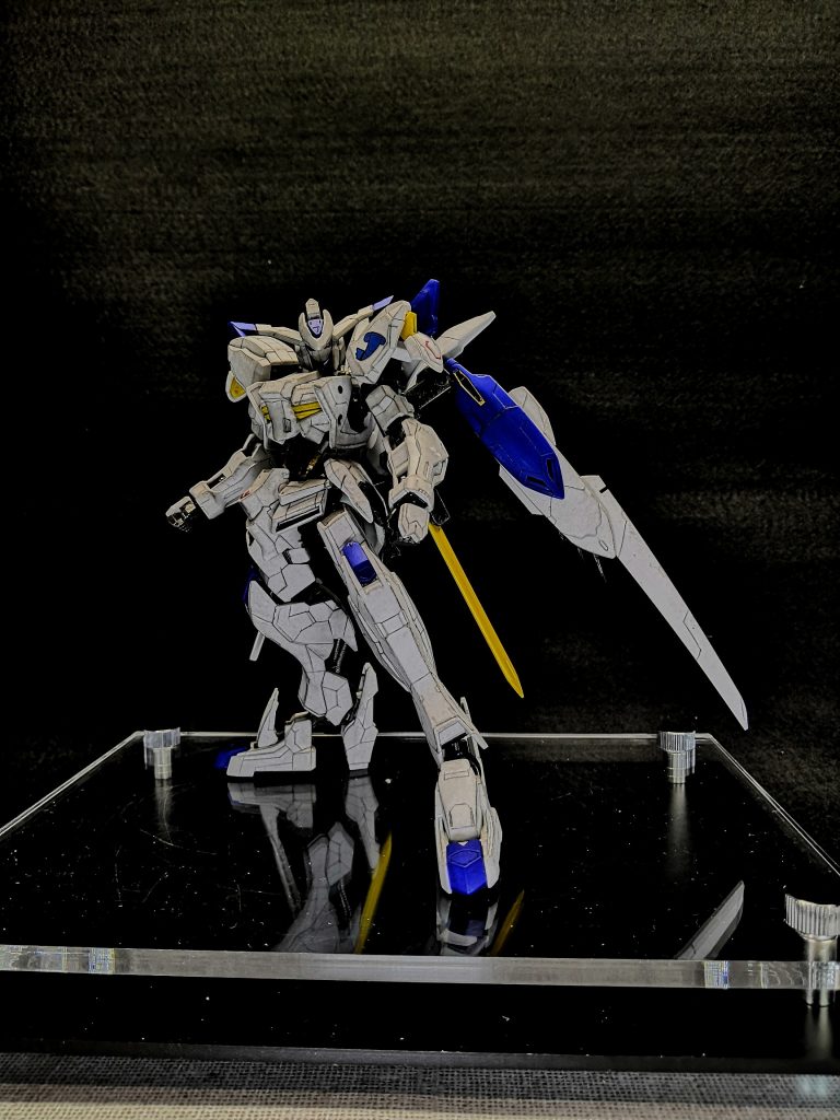 シンプルで元がいいので
素立ちでも様になります。