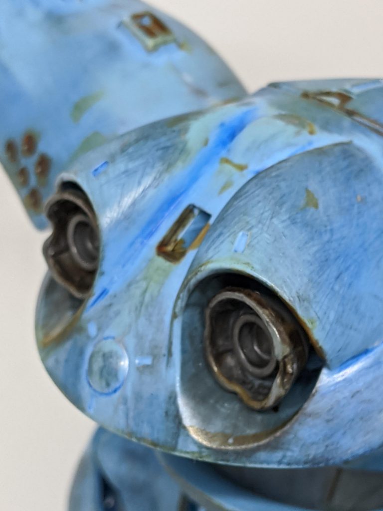 スラスターは、長年の使用感をだす為にあえてライターであぶってます。