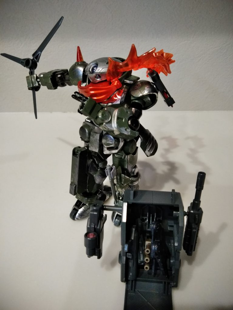 補助装備の装備入れバックパック
遠隔操作可能。