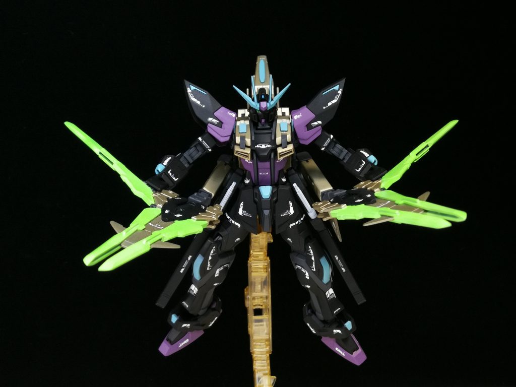 ・トランセンドウェポン〈モード:バスター〉
最大出力のビームを発射するモードです。