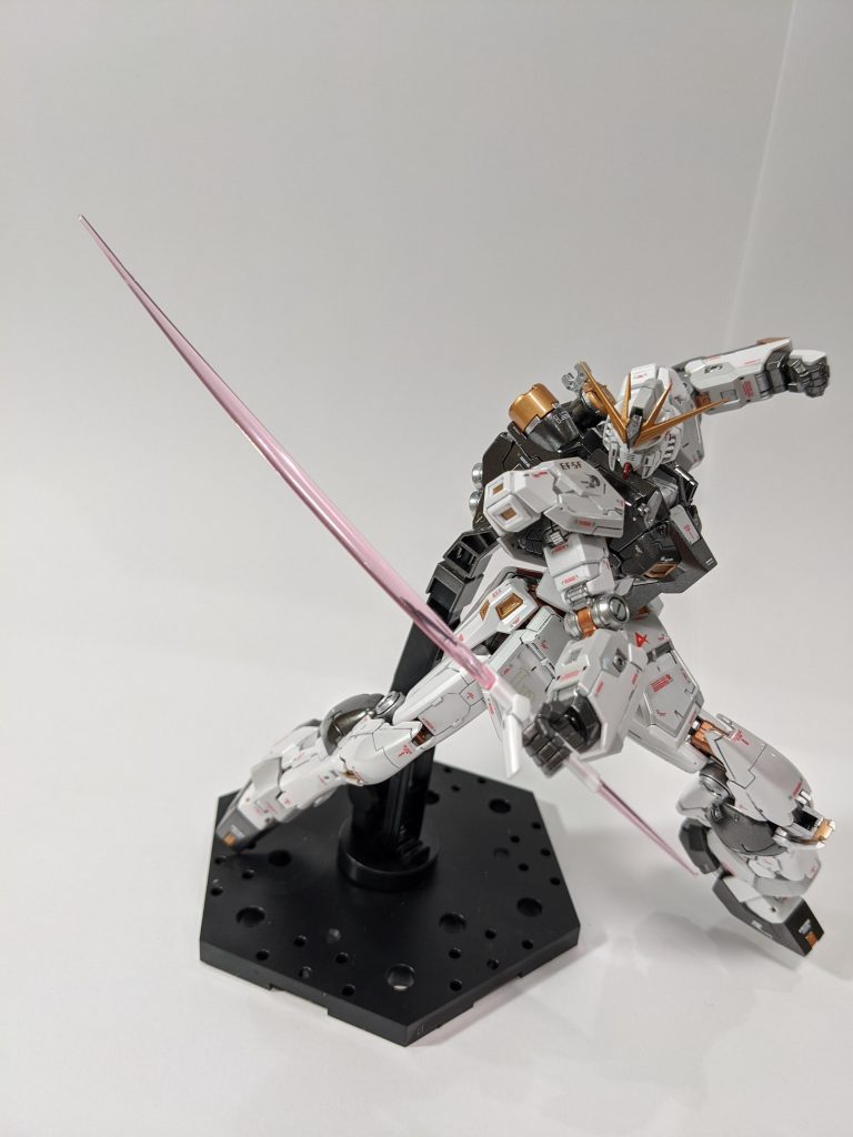 可動が素晴らしいです。