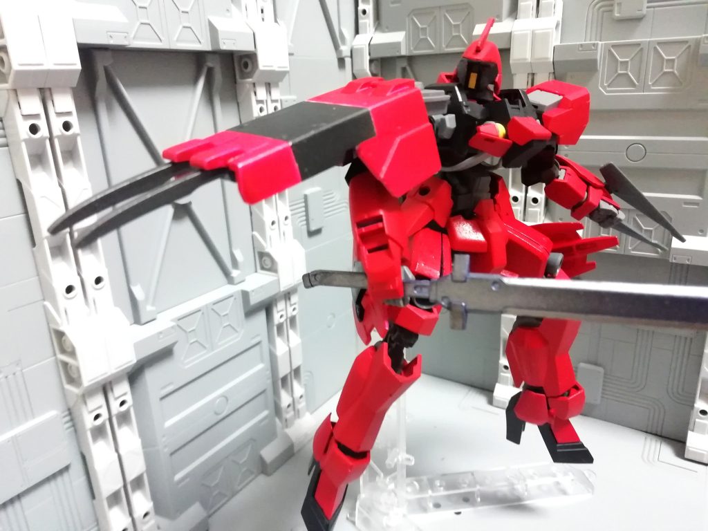 クロウシールド展開。敵に超接近された際のセーフティである