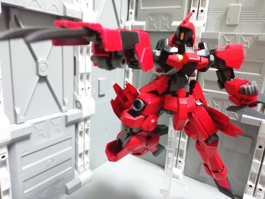 クロウシールドで全力パンチ