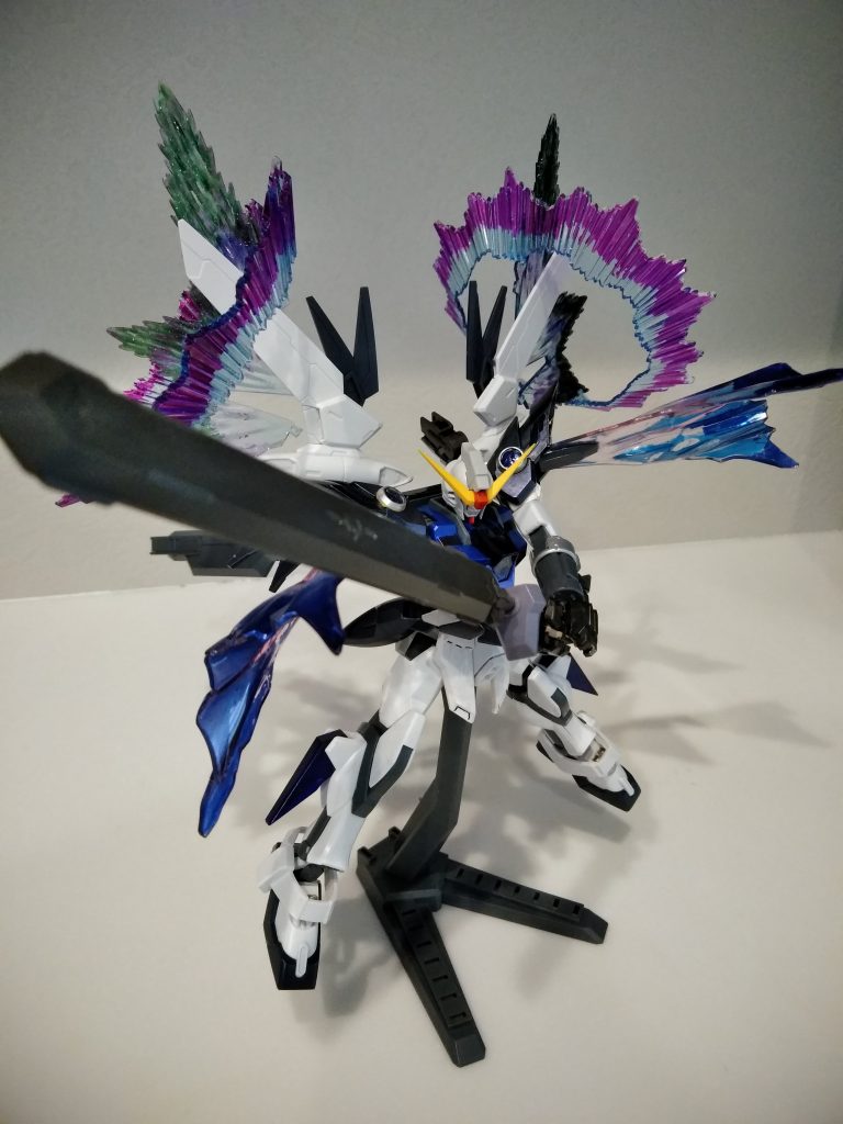 ブリューナク
切断もできるが打撃、貫くに特化した
実体剣