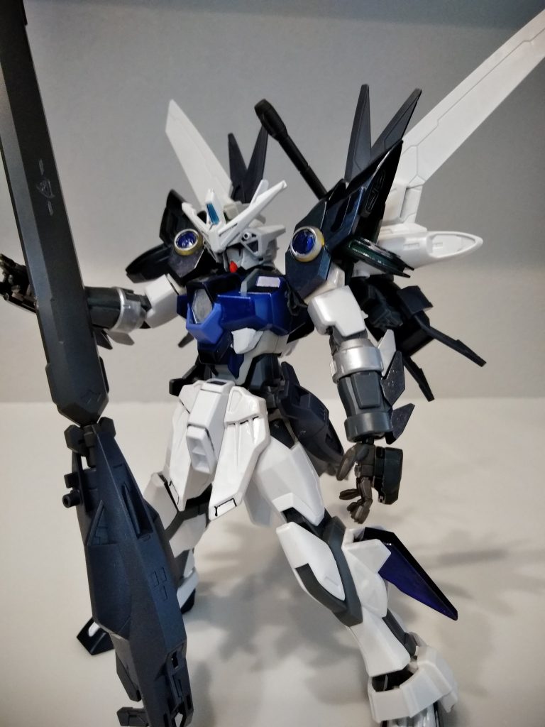 零システム
小型ビームライフル、シールド、バックパック接続のブースターを合わせ
各武装に接続できる強化武装。
アンテナ部変更により行うことができる。