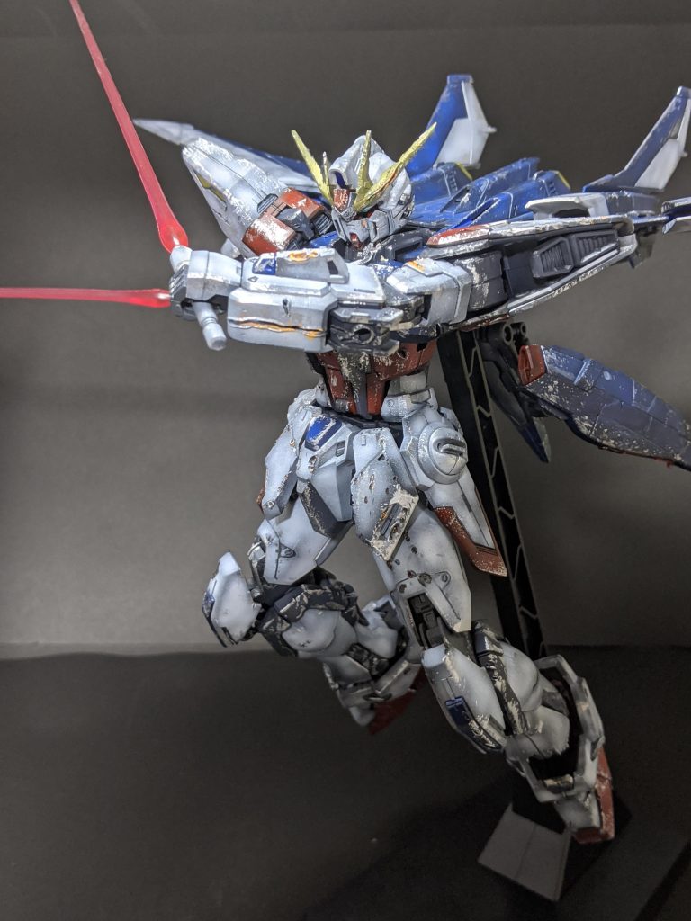 二刀流。
6話は個人的には無印では一番好きですね。そもそも無印を見てから改造や本格的に自分のオリジナルガンプラを作ろうと日がついたのは無印のおかげなんですよねぇ。感謝です。ガンチャンで限定復活してからはもう何周目かもわからないくらい全部見てますね。