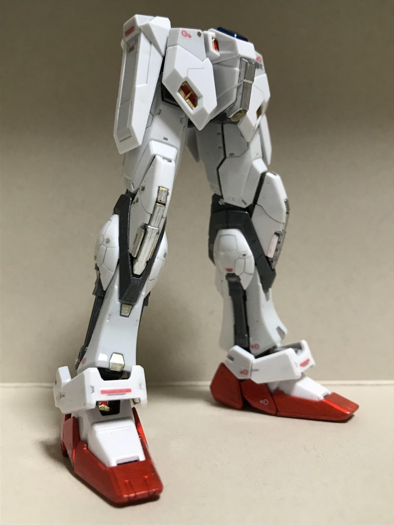 近ごろ思うのです、人形は顔が命、ガンプラは「脚が命」だと。