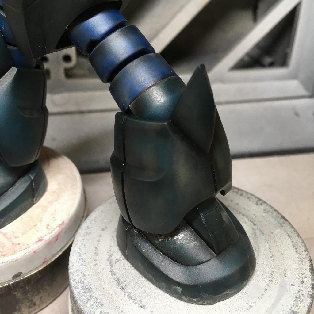 上腕、上肢
リアルタッチブルー１、グレー３、イエロー
下腕、下肢
リアルタッチグレー３
ウェザリングマスターAライトサンド、マッド、ライトサンド
タミヤウェザリングスティックサンド