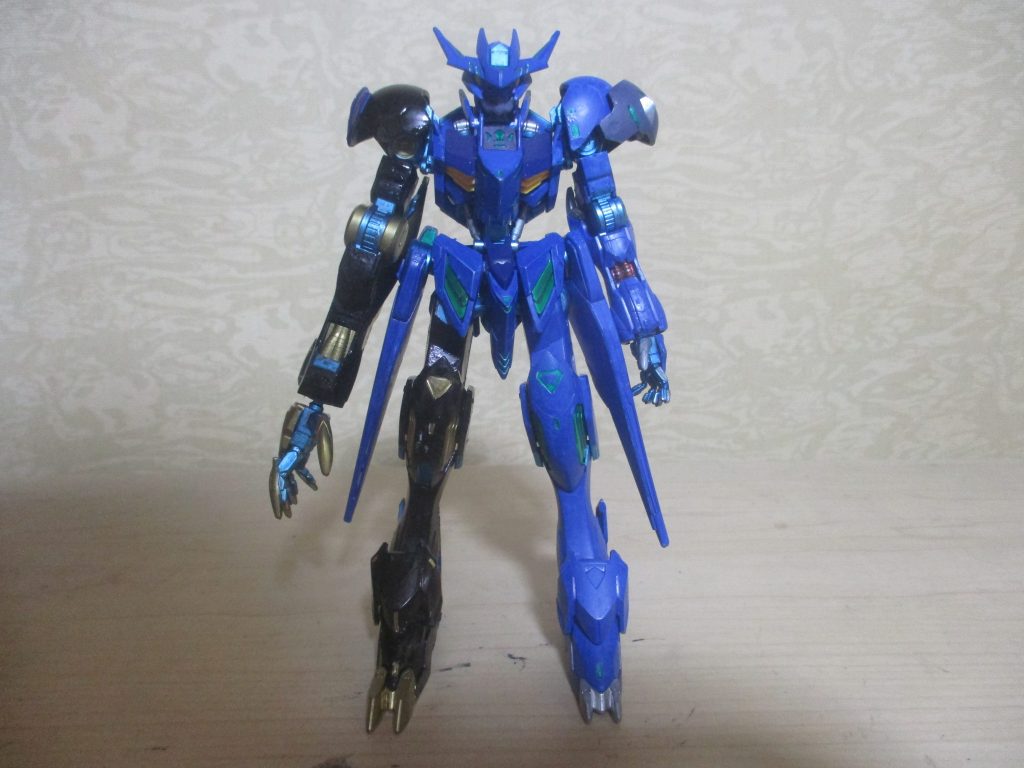 バラカブレット・デストロイモード!
右腕・右脚をレクスの物と交換。カラーリングは、蓮太郎の機械義肢をイメージしました(ちなみに、以前投稿した際のネーミングは「本気モードでしたw)。