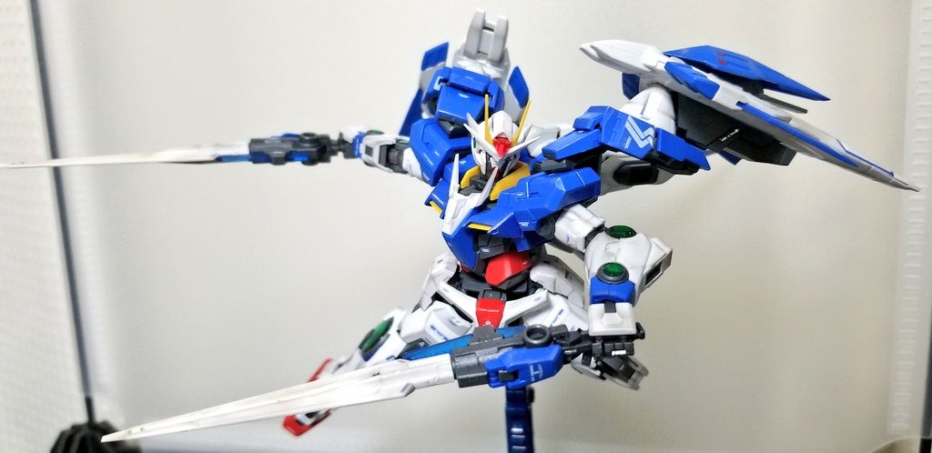 ダブルオーガンダム–2枚目/制作者：ちょむ