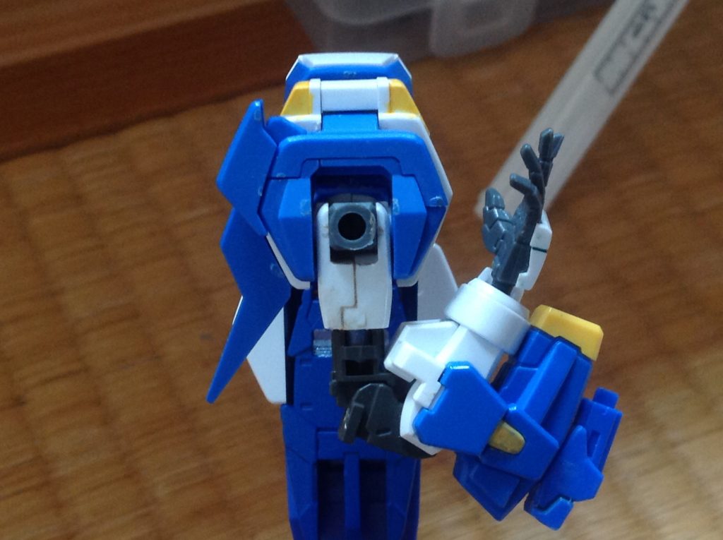 肘はオリジンザクの関節を移植